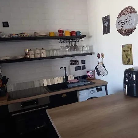 The Island Crib * Sannat