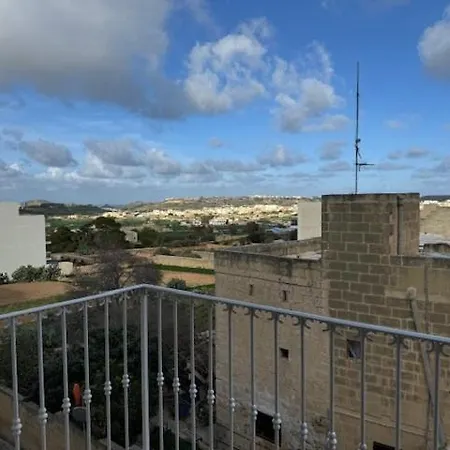 The Island Crib سانّات