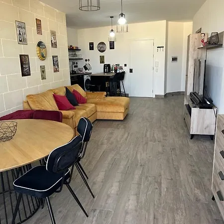 Apartment The Island Crib